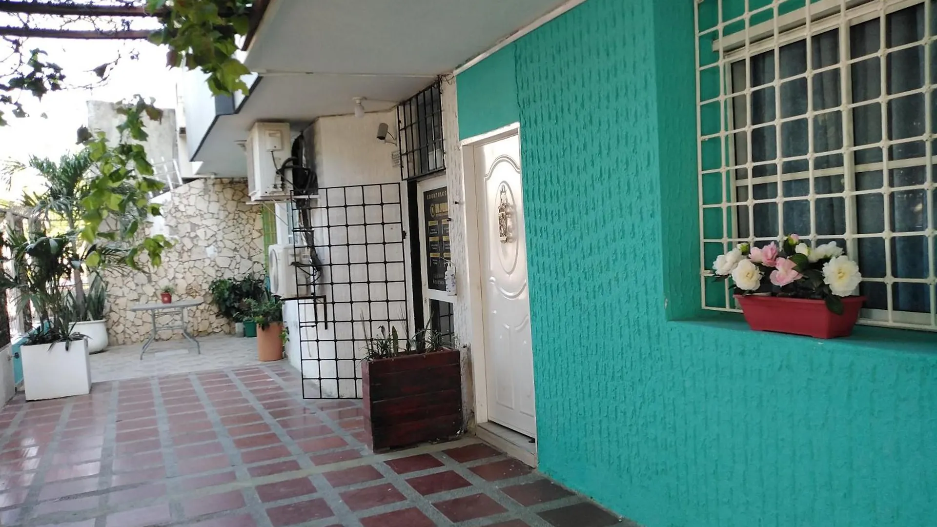 Hostel'S Hellen House Rodadero Sur Gaira Habitacion Familiar Para 5 Personas En Cama 5 Personas Santa Marta  Colombia