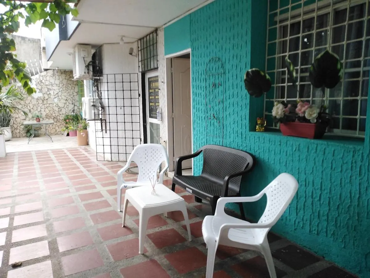 Hostel'S Hellen House Rodadero Sur Gaira Habitacion Familiar Para 5 Personas En Cama 5 Personas Santa Marta  Kolumbien