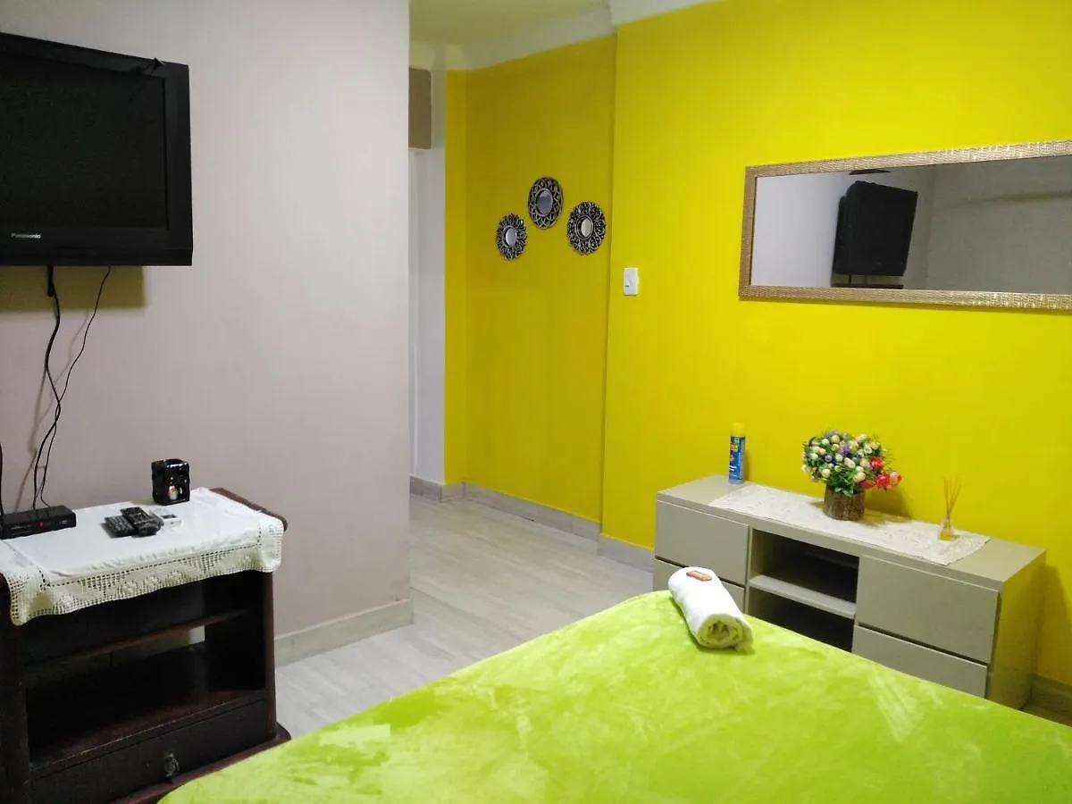 Hotel Hostel'S Hellen House Rodadero Sur Gaira Habitacion Familiar Para 5 Personas En Cama 5 Personas Santa Marta