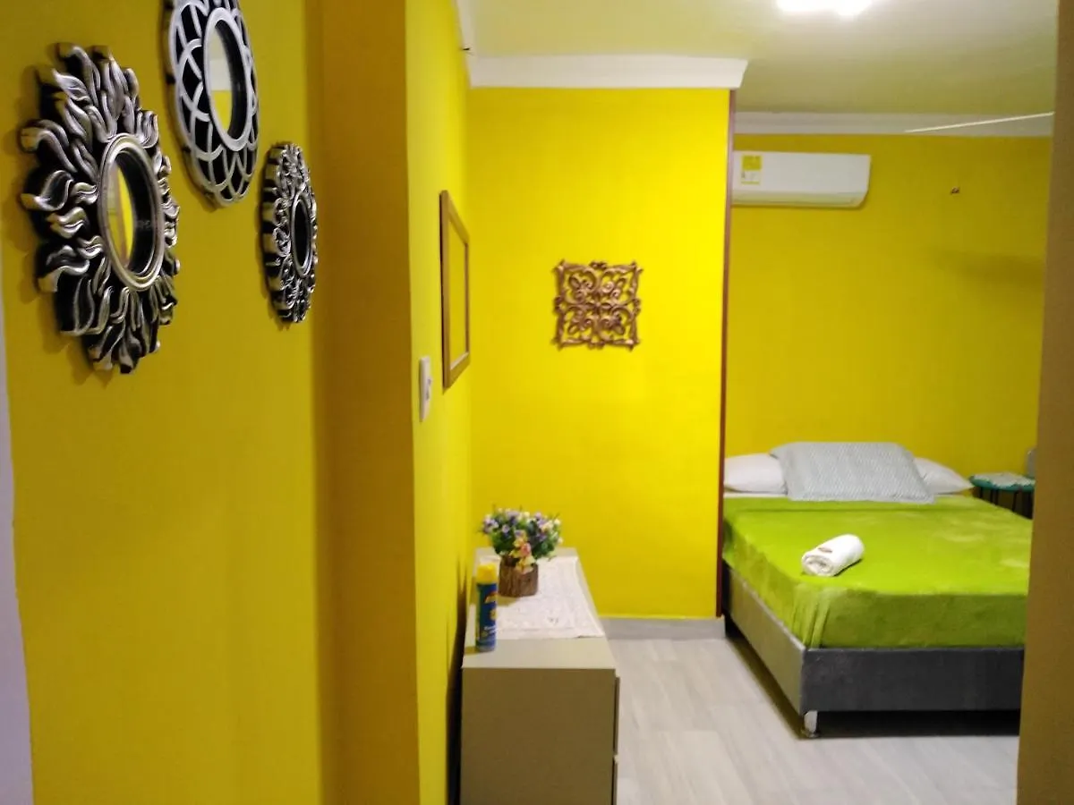 Hotel Hostel'S Hellen House Rodadero Sur Gaira Habitacion Familiar Para 5 Personas En Cama 5 Personas Santa Marta