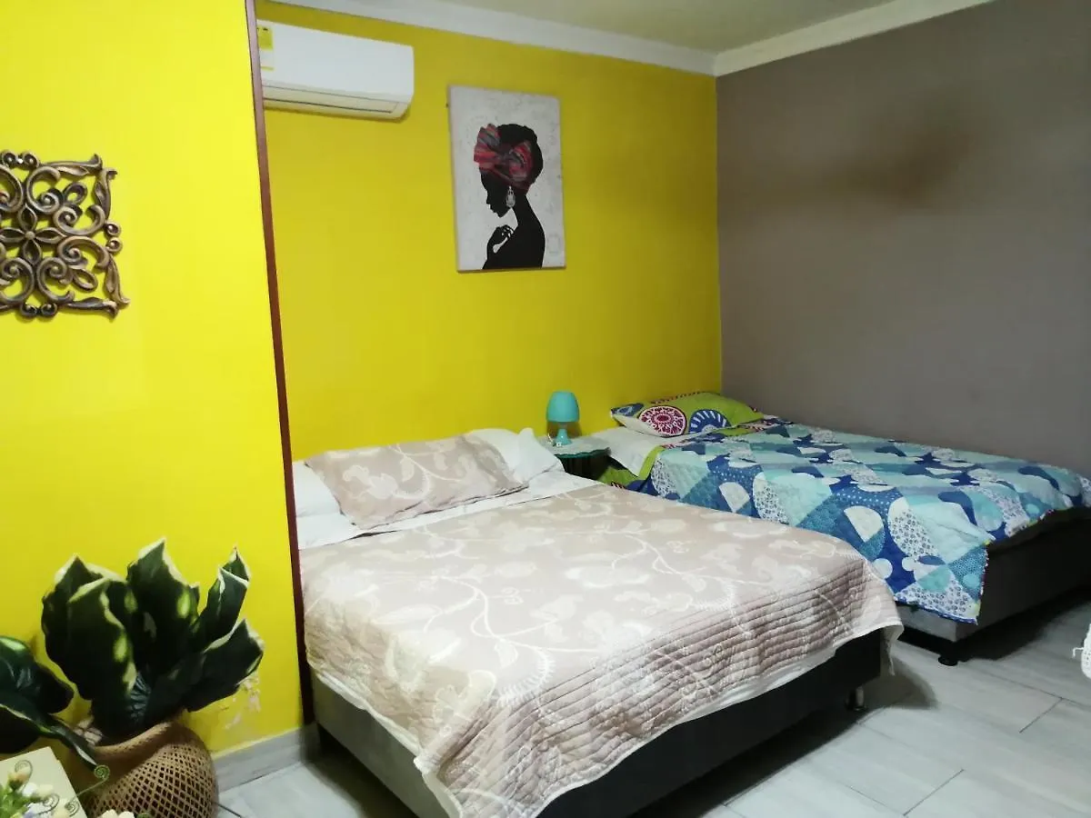 Hostel'S Hellen House Rodadero Sur Gaira Habitacion Familiar Para 5 Personas En Cama 5 Personas Santa Marta